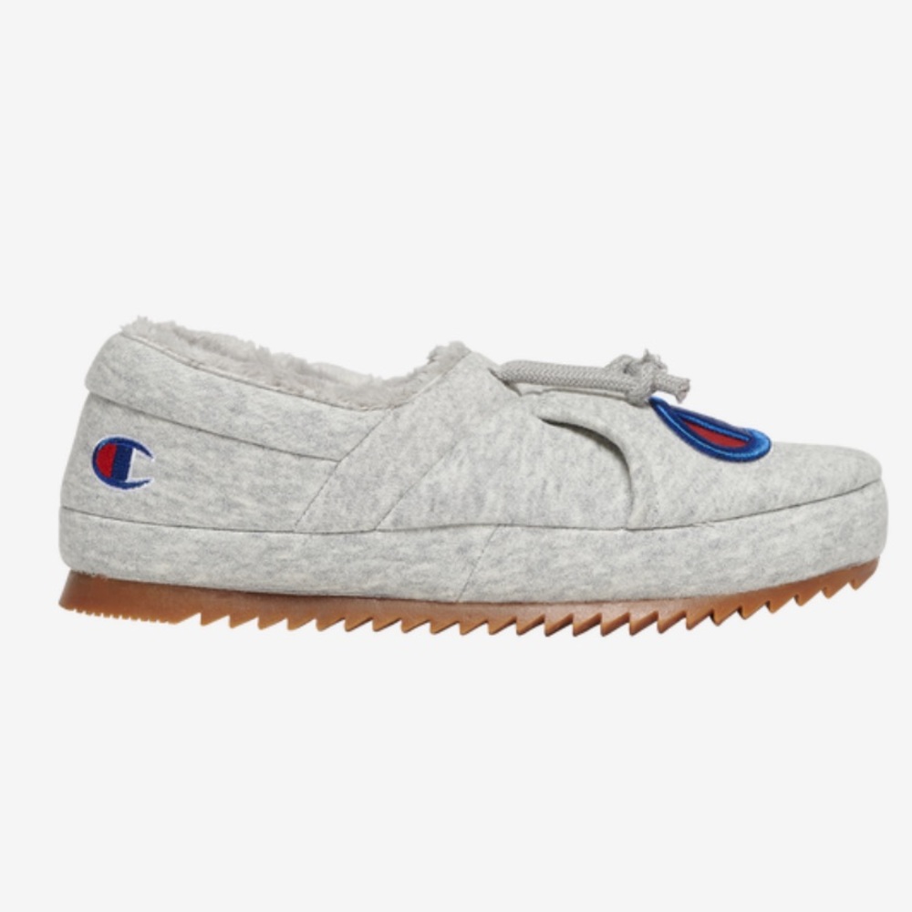 Getting rid of last years slippers, casual closet cleansing!